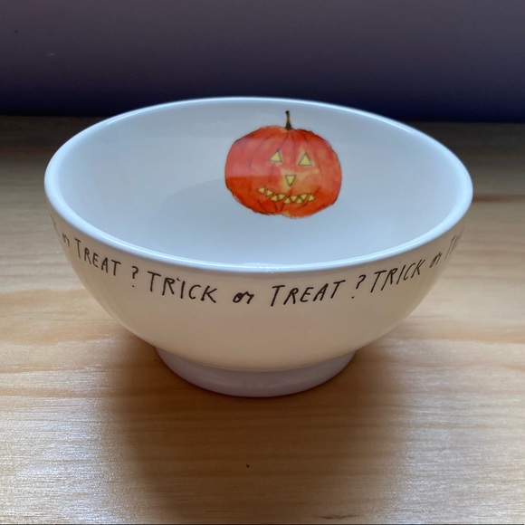 Rae Dunn Halloween | Trick or Treat bowl - Picture 1 of 5